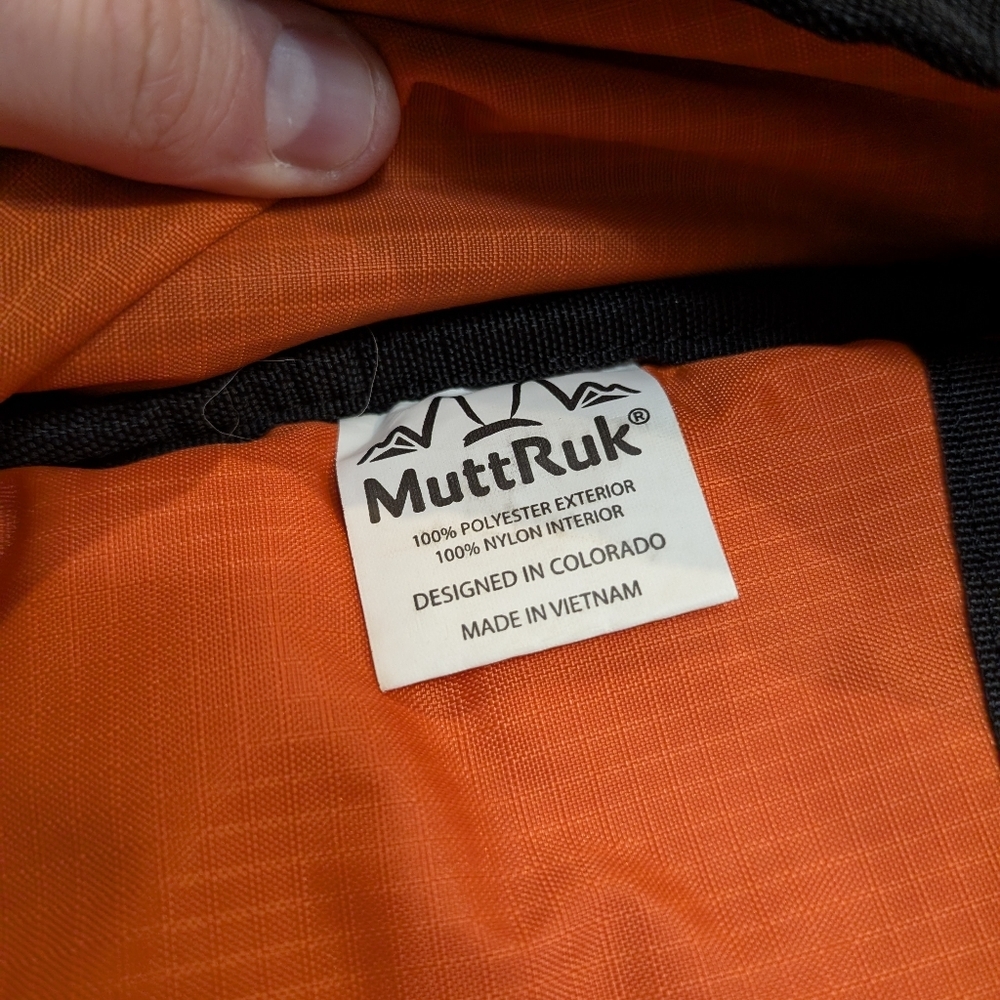 Red muttRuk Backpack - Picture 5 of 6